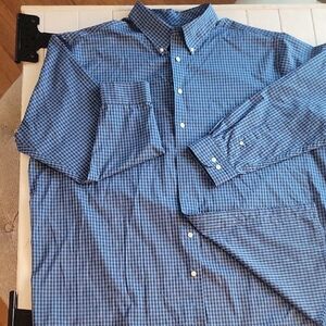 Roundtree & Yorke Navy Checkered Button Down Shirt